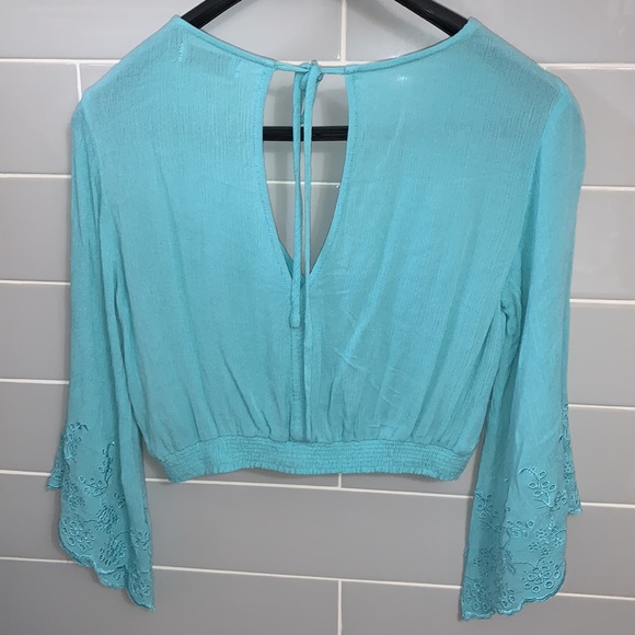Aqua Bell Sleeve Crop Top - Picture 9 of 16